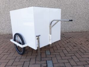 cargo bike bici rimorchietto bianco