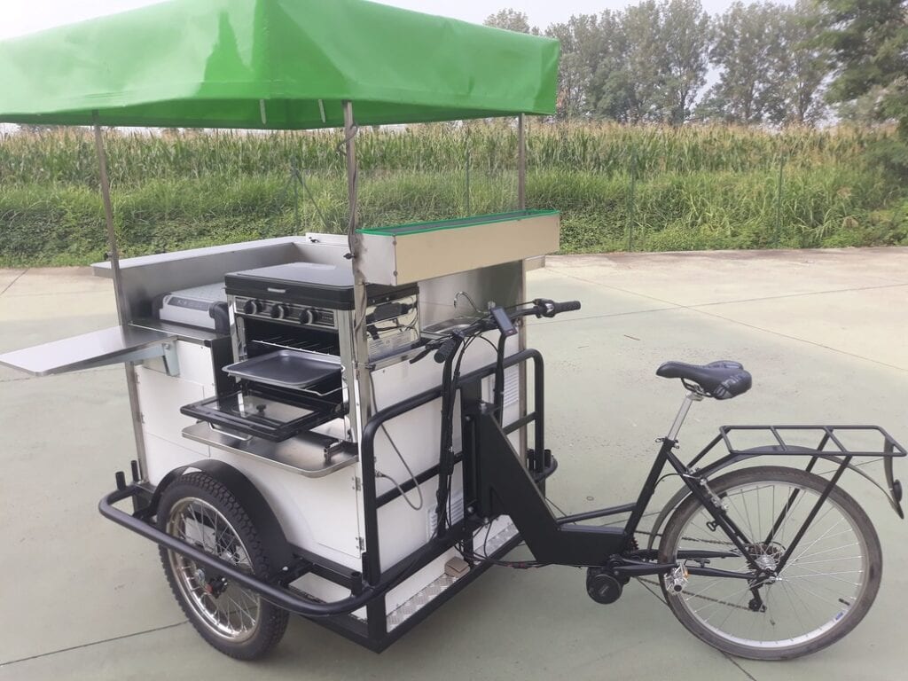 triciclo cargo bike roma rosticceria street food