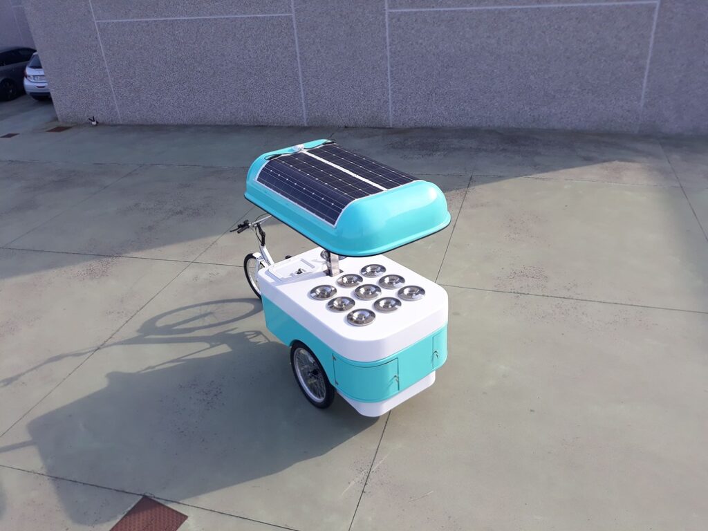TRICICLO CARGO BIKE ITALY GELATERIA AUTONOMA