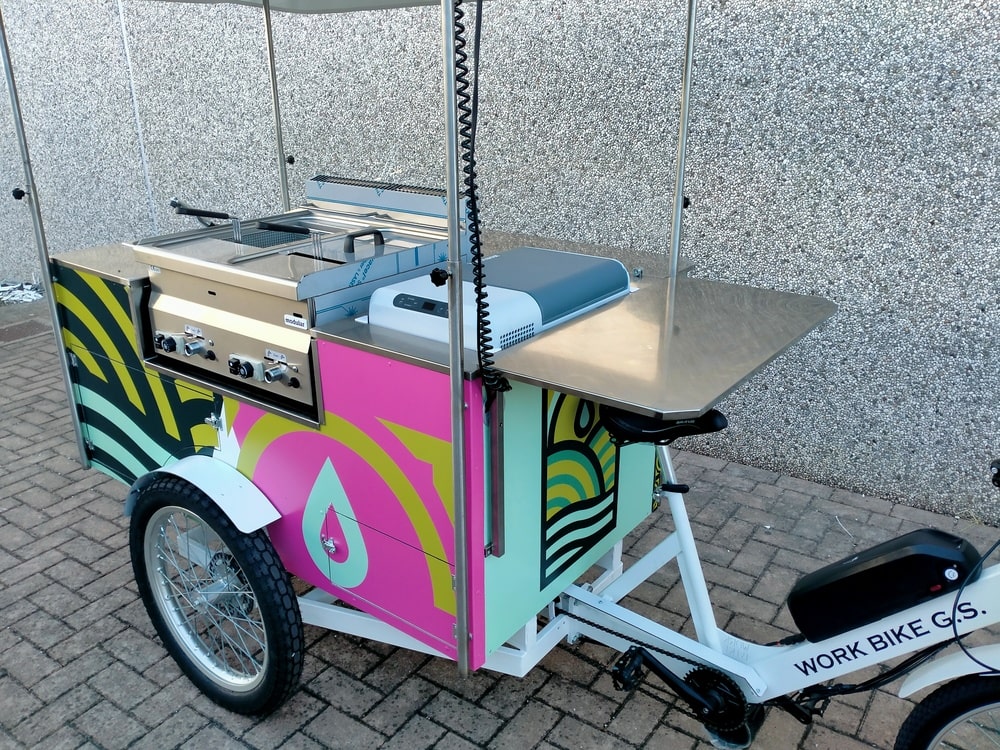 TRICICLO CARGO BIKE LAMPEDUSA STREET FOOD FRIGGITORIA