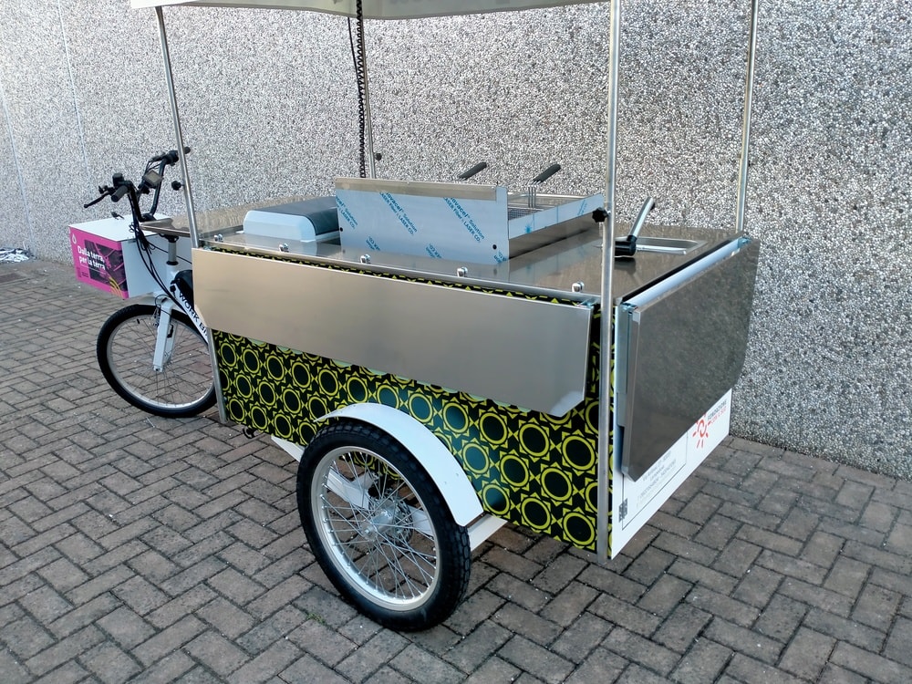 TRICICLO CARGO BIKE LAMPEDUSA STREET FOOD FRIGGITORIA