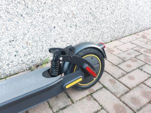 WORK-BIKE-GS-RIPARAZIONE-MONOPATTINI-ELETTRICI